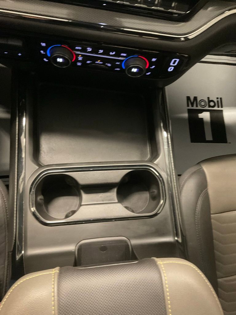 Used 2024 Chevrolet Silverado 2500 ZR2 w/ Technology Package image 25