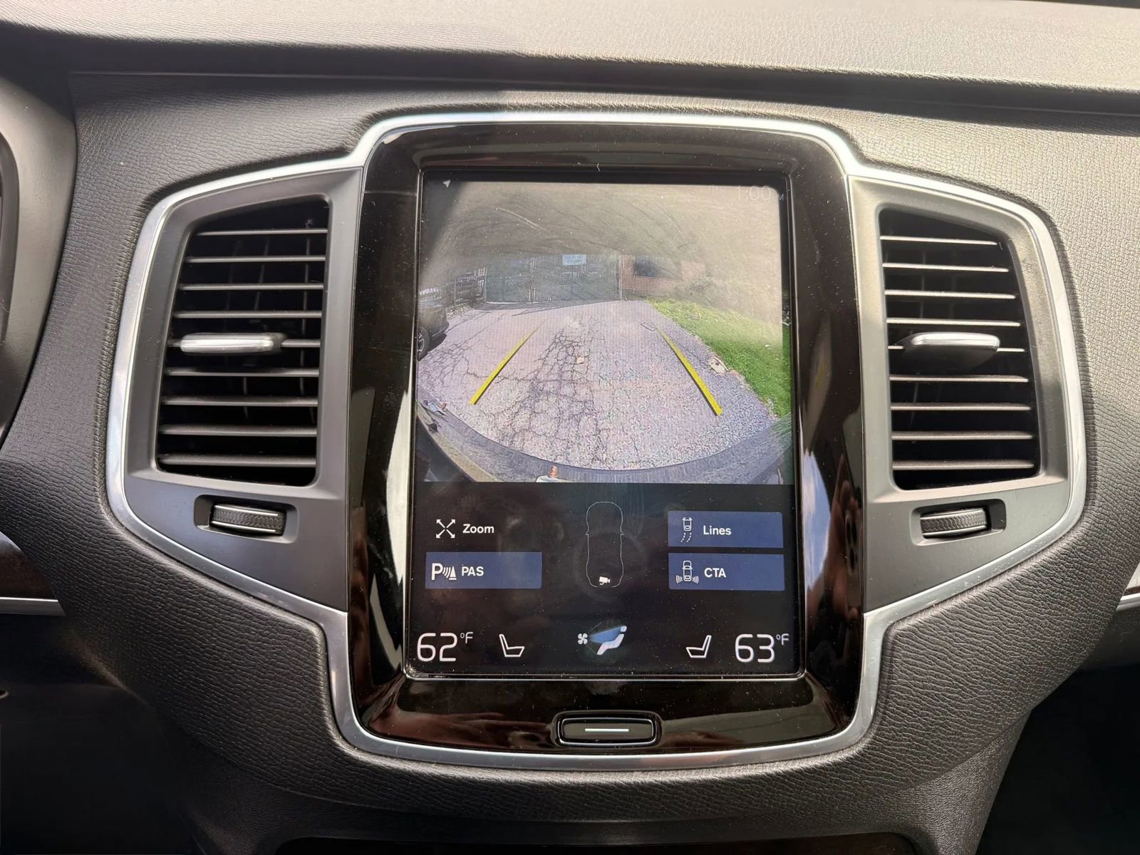 Used 2019 Volvo XC90 T5 Momentum AWD/4WD image 21