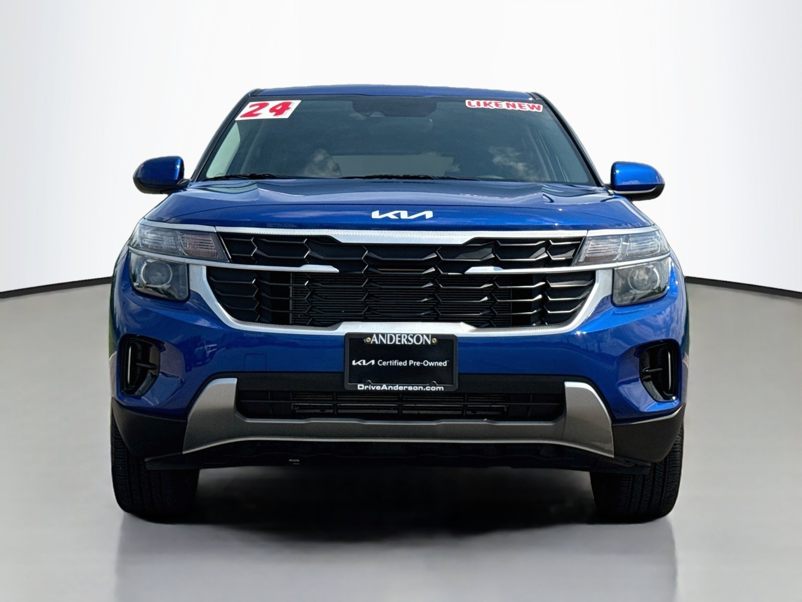 Used 2024 Kia Seltos LX AWD/4WD image 2