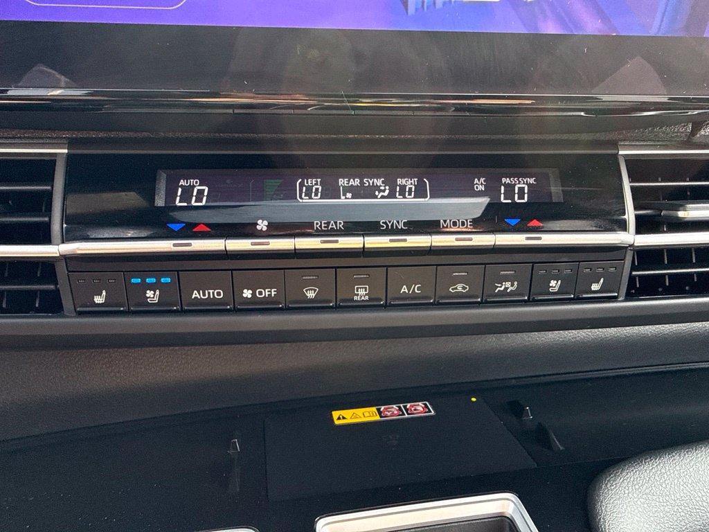 Certified 2025 Toyota Sienna Limited AWD/4WD image 17