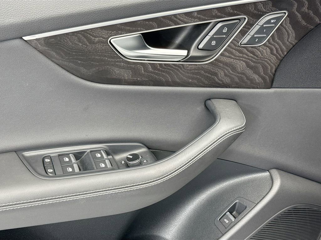 Used 2023 Audi Q8 Premium Plus image 22