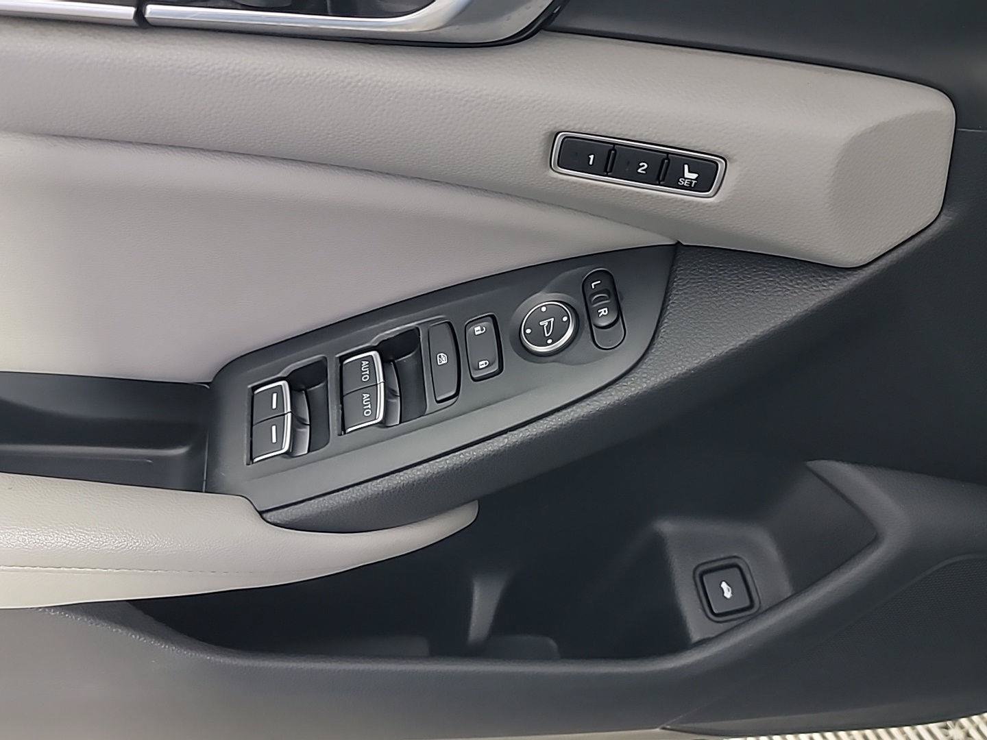 Certified 2020 Honda Accord EX-L image 35
