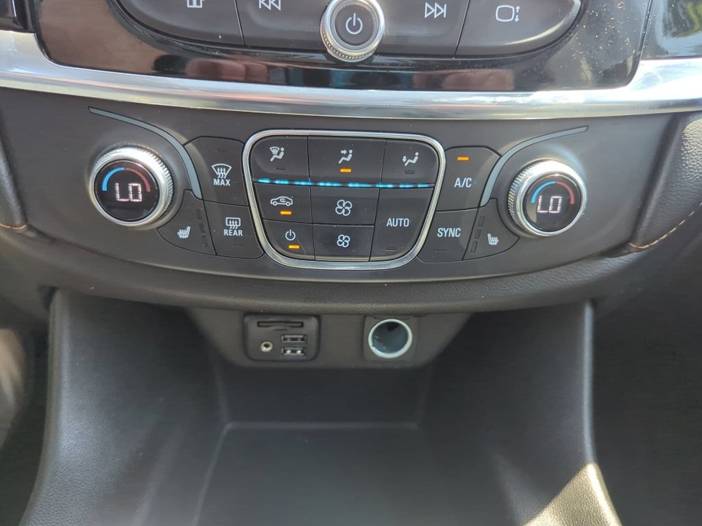Certified 2021 Chevrolet Traverse RS AWD/4WD image 29