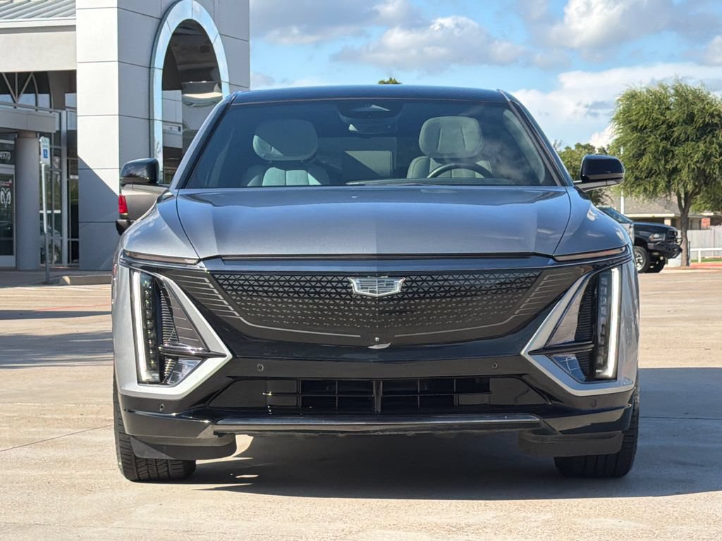 Used 2024 Cadillac Lyriq Sport RWD image 2