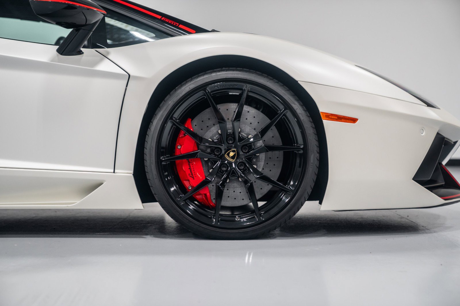 Used 2016 Lamborghini Aventador LP 700-4 image 10