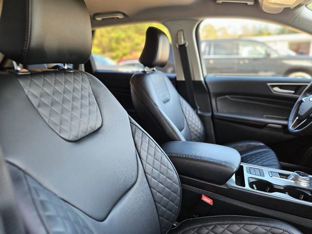 Used 2024 Ford Edge Titanium image 14