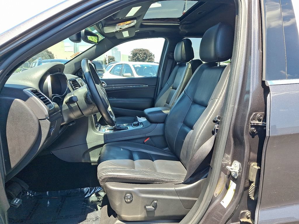 Used 2020 Jeep Grand Cherokee Limited AWD/4WD image 14