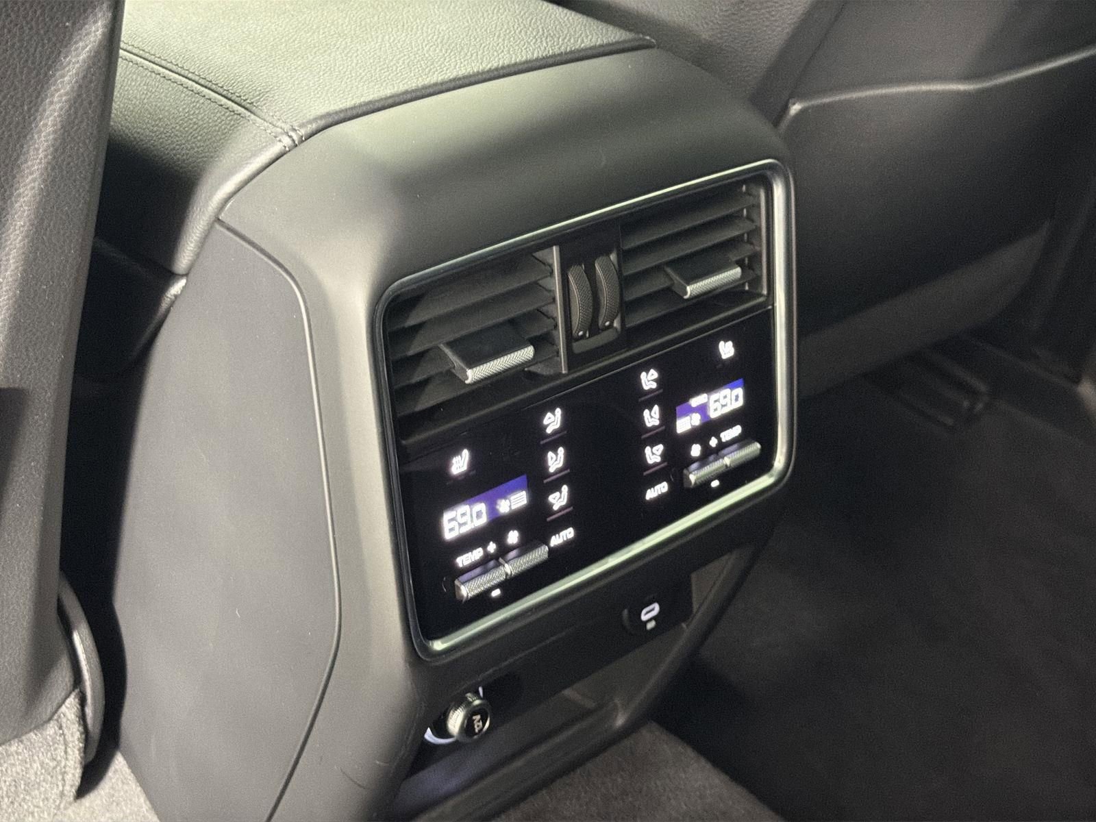 Used 2020 Porsche Cayenne S image 28