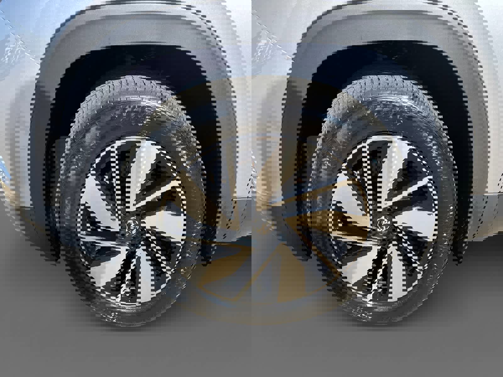 Certified 2024 Volkswagen Atlas SE image 8