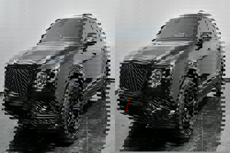 Used 2017 Bentley Bentayga image 4