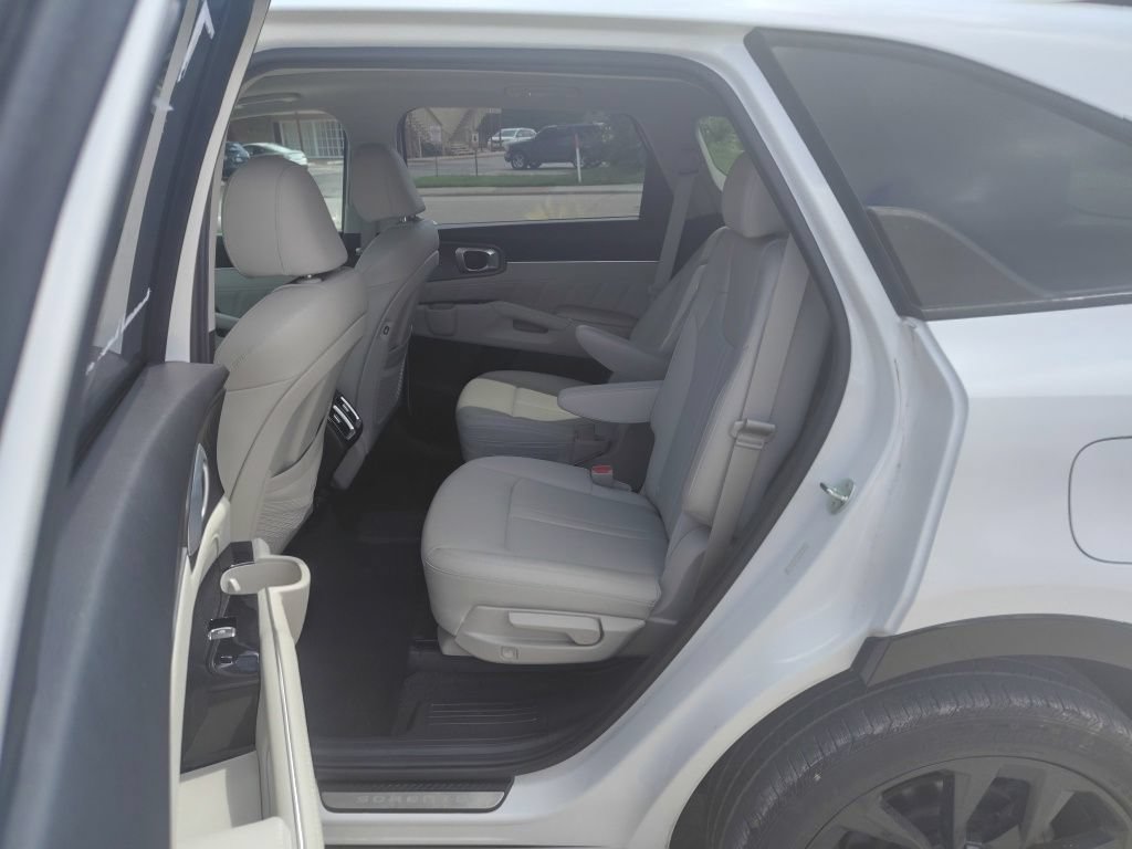 Used 2023 Kia Sorento SX FWD image 6