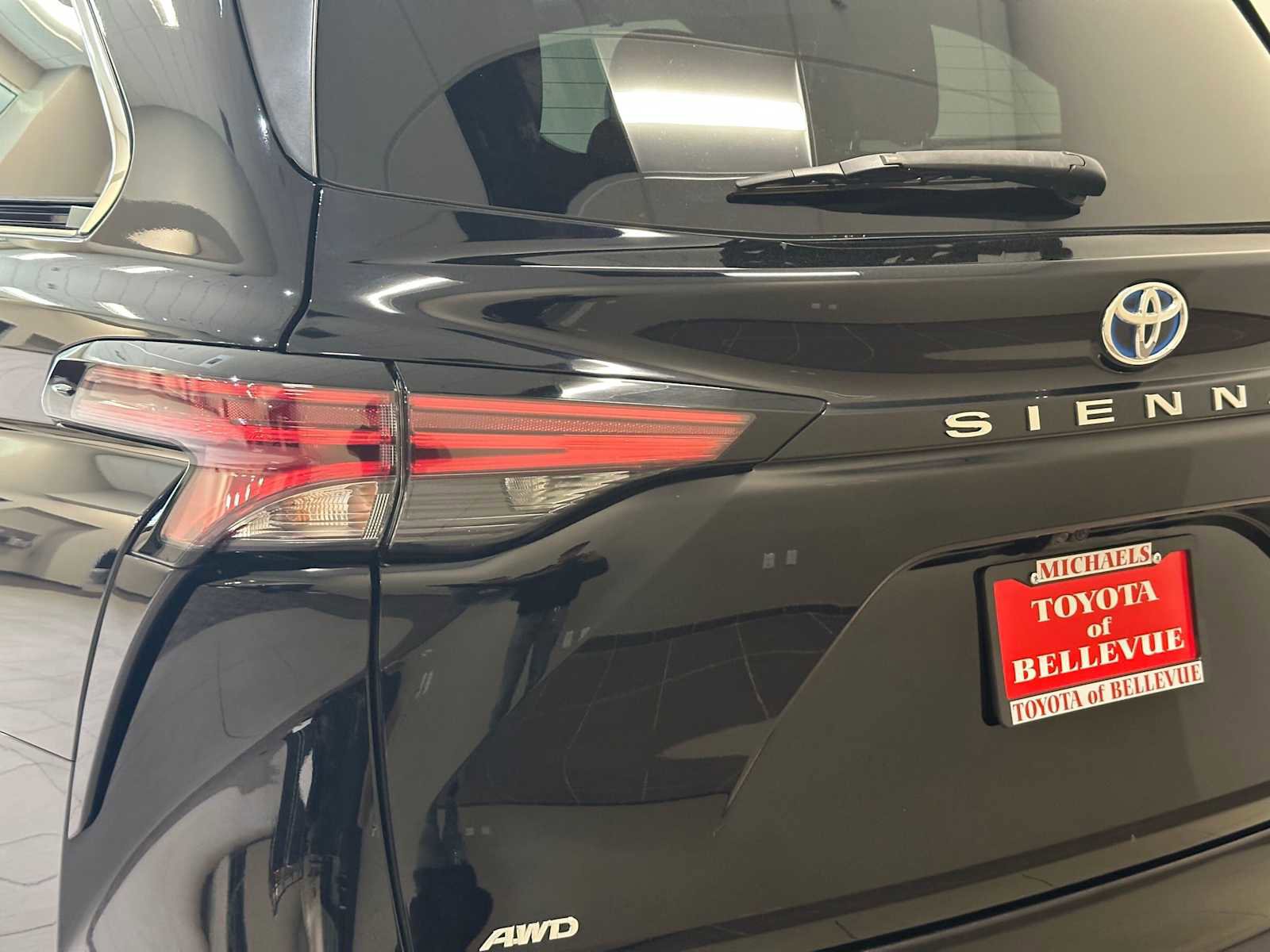 Certified 2021 Toyota Sienna Limited image 7