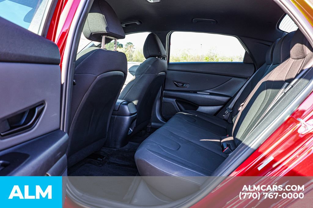Used 2025 Hyundai Elantra Sport FWD image 21