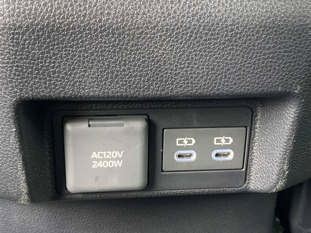 Used 2025 Toyota Tacoma TRD Off-Road AWD/4WD image 18