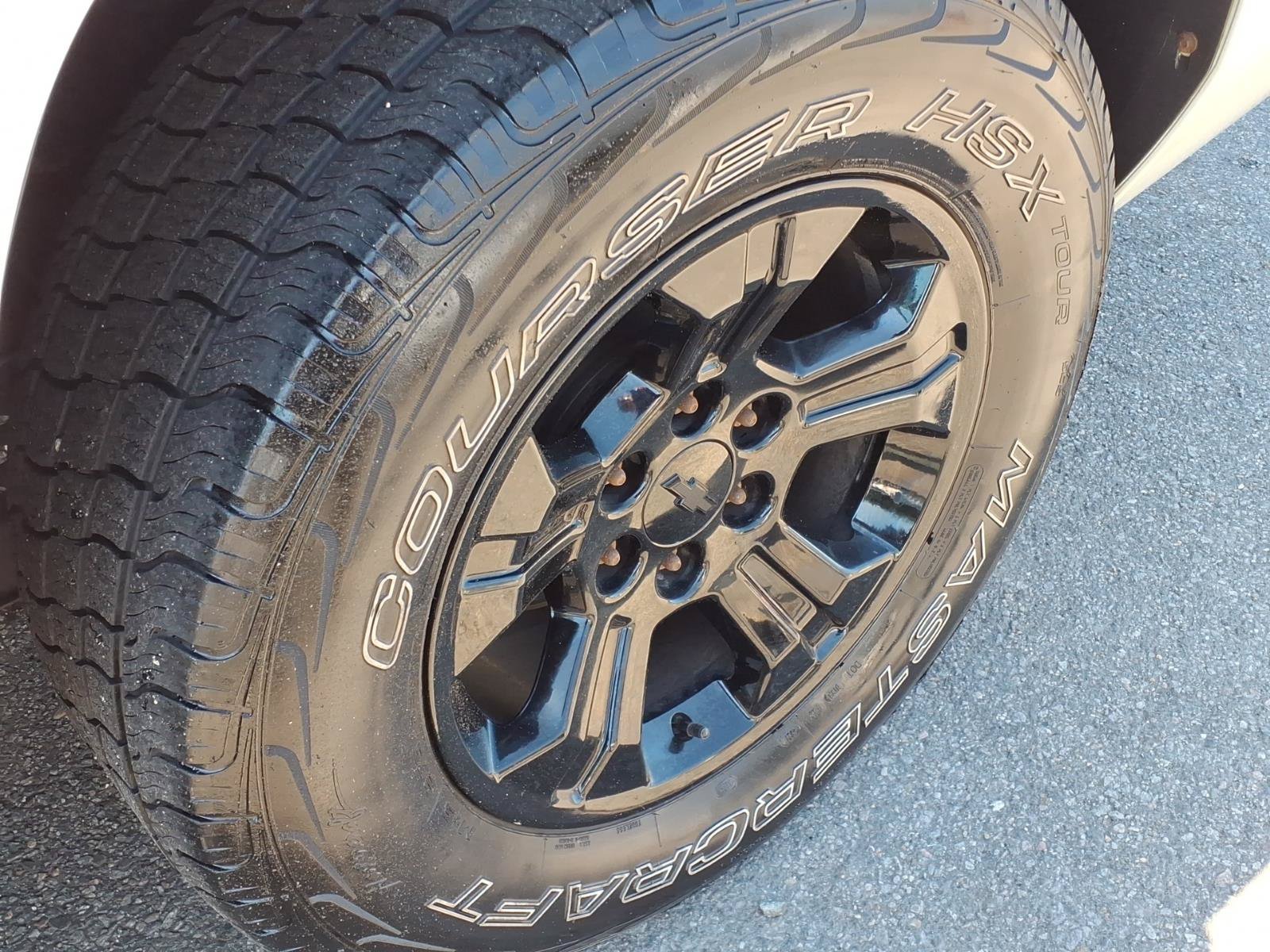 Used 2013 GMC Yukon XL Denali AWD/4WD image 17