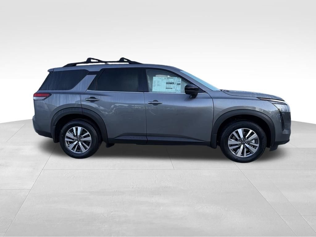 New 2026 Nissan Pathfinder SL image 9