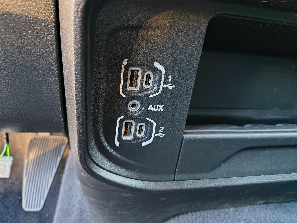 Used 2024 RAM 3500 Big Horn AWD/4WD image 29