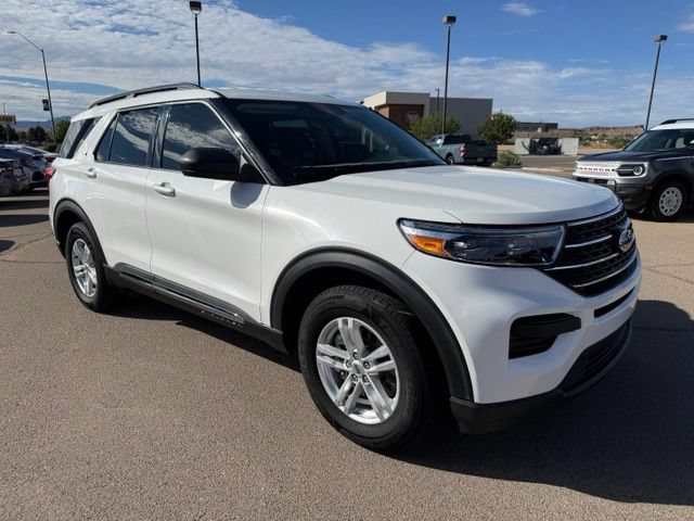 Certified 2022 Ford Explorer XLT w/ Class IV Trailer Tow Package AWD/4WD image 3