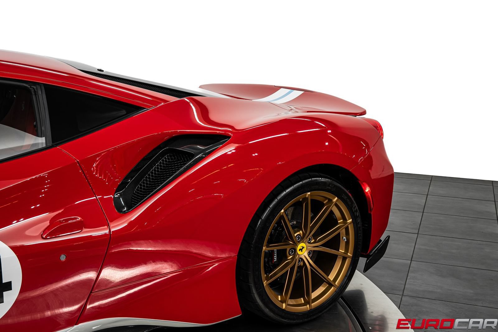 Used 2020 Ferrari 488 Pista Coupe RWD image 21
