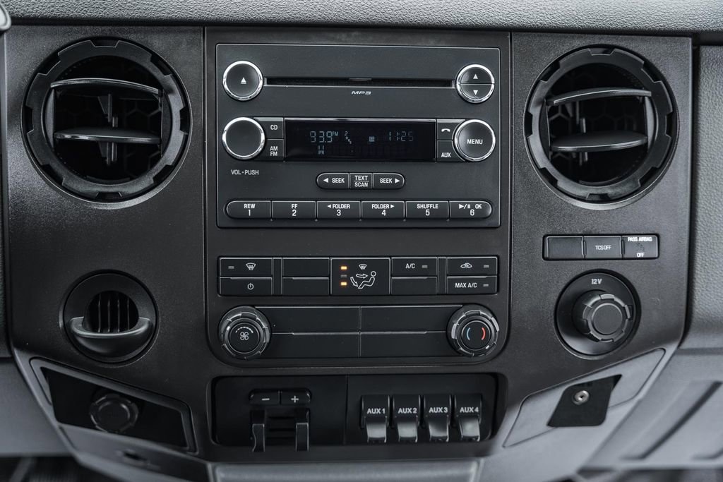 Used 2015 Ford F450 XL w/ XL Value Package image 29