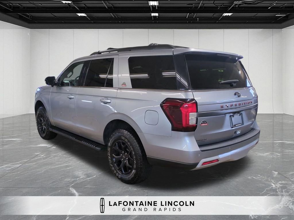 Used 2024 Ford Expedition Timberline image 3