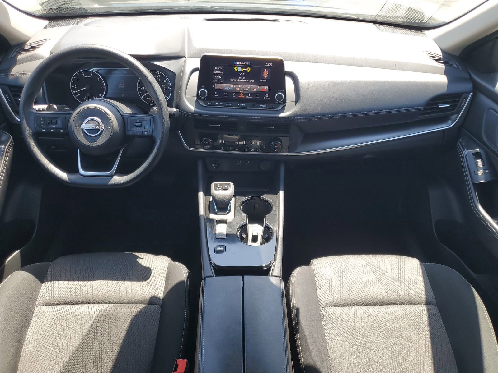 Used 2024 Nissan Rogue SV FWD image 24