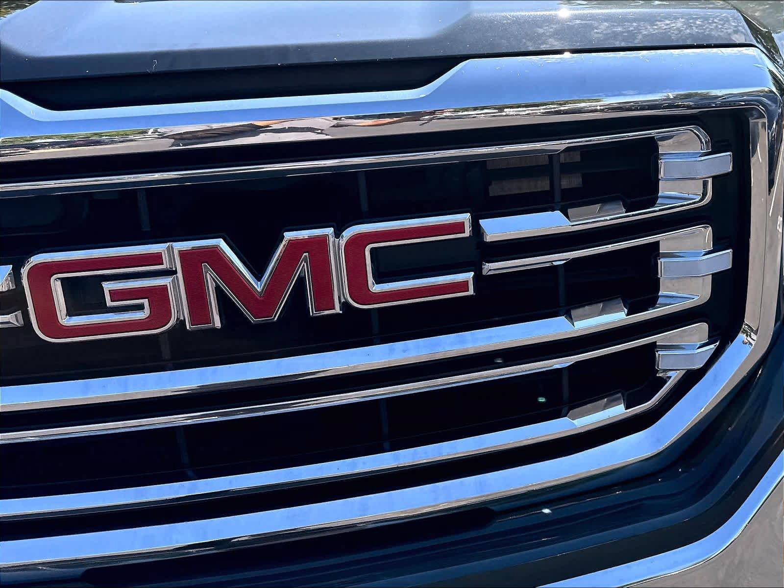 Used 2018 GMC Sierra 1500 SLT w/ SLT Premium Package AWD/4WD image 34