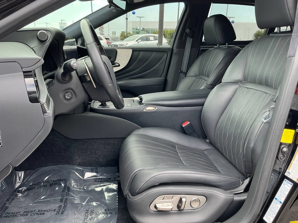 Certified 2023 Lexus LS 500h AWD w/ Luxury Package image 13