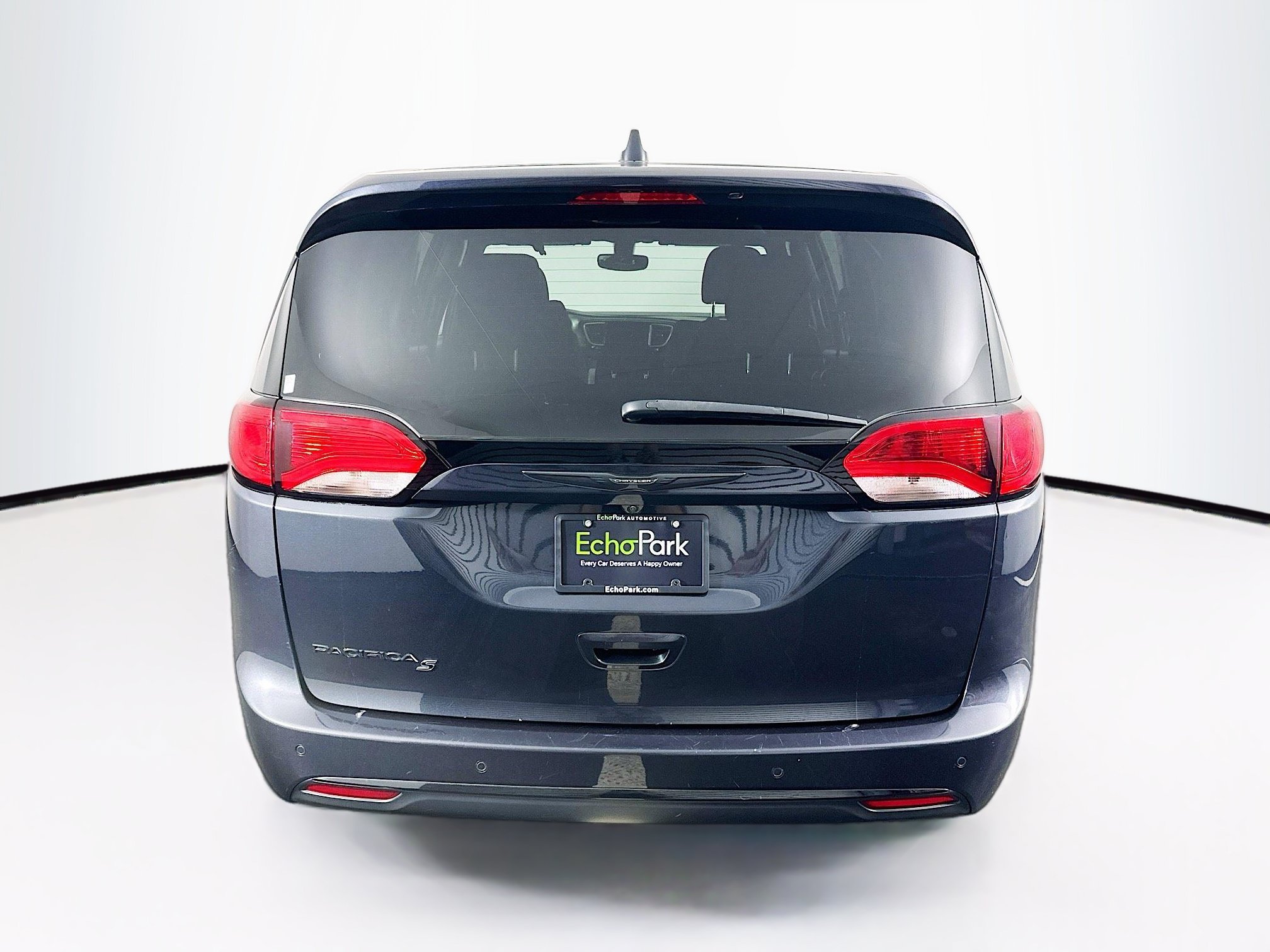 Used 2020 Chrysler Pacifica Touring w/ S Appearance Package FWD image 7