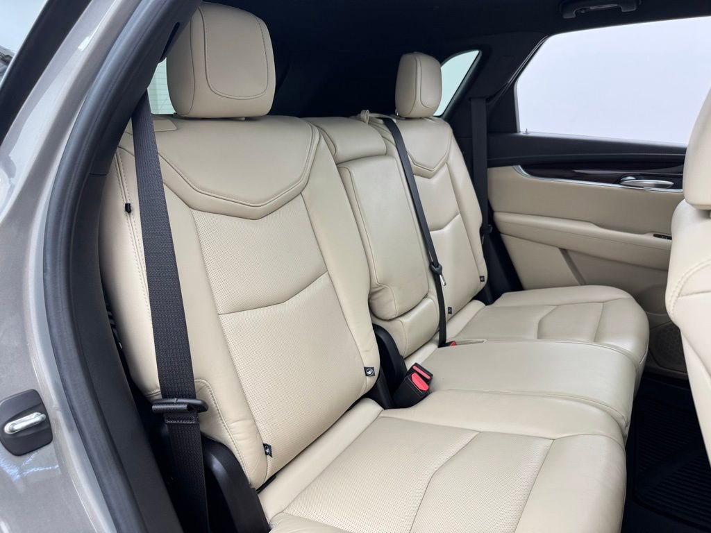 Used 2018 Cadillac XT5 Luxury w/ Driver Awareness Package image 37