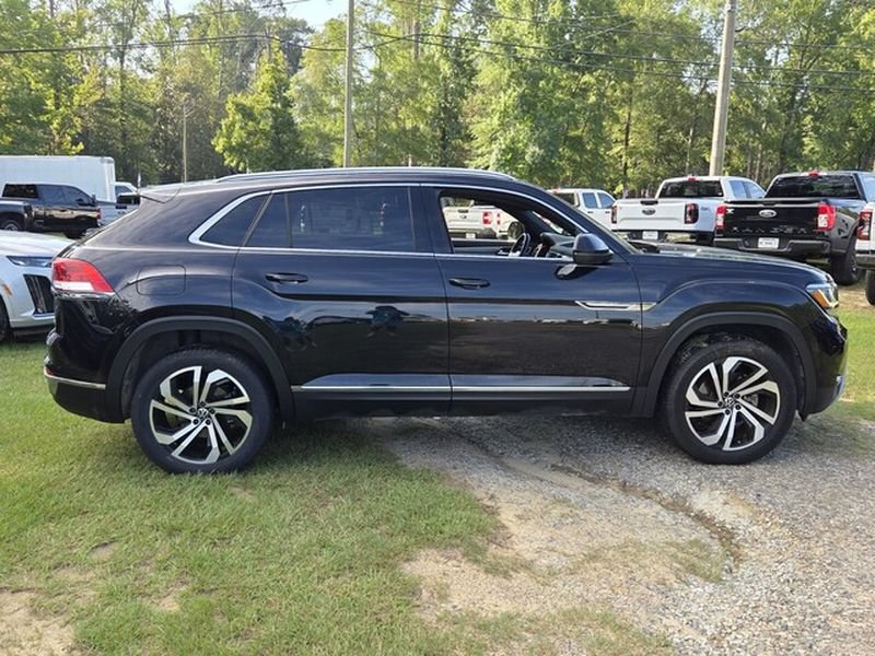 Used 2020 Volkswagen Atlas Cross Sport SEL Premium AWD/4WD image 14