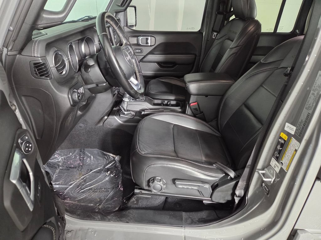 Used 2021 Jeep Gladiator Overland AWD/4WD image 12