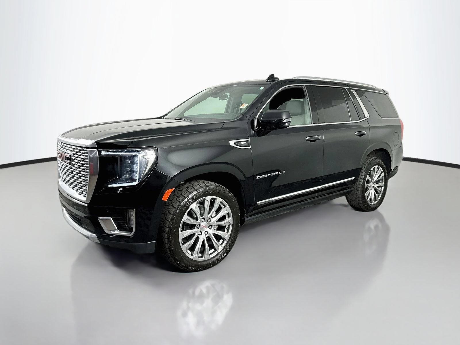 Used 2023 GMC Yukon Denali w/ Max Trailering Package AWD/4WD image 4
