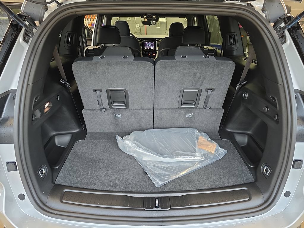 New 2026 Jeep Grand Cherokee L Laredo AWD/4WD image 14