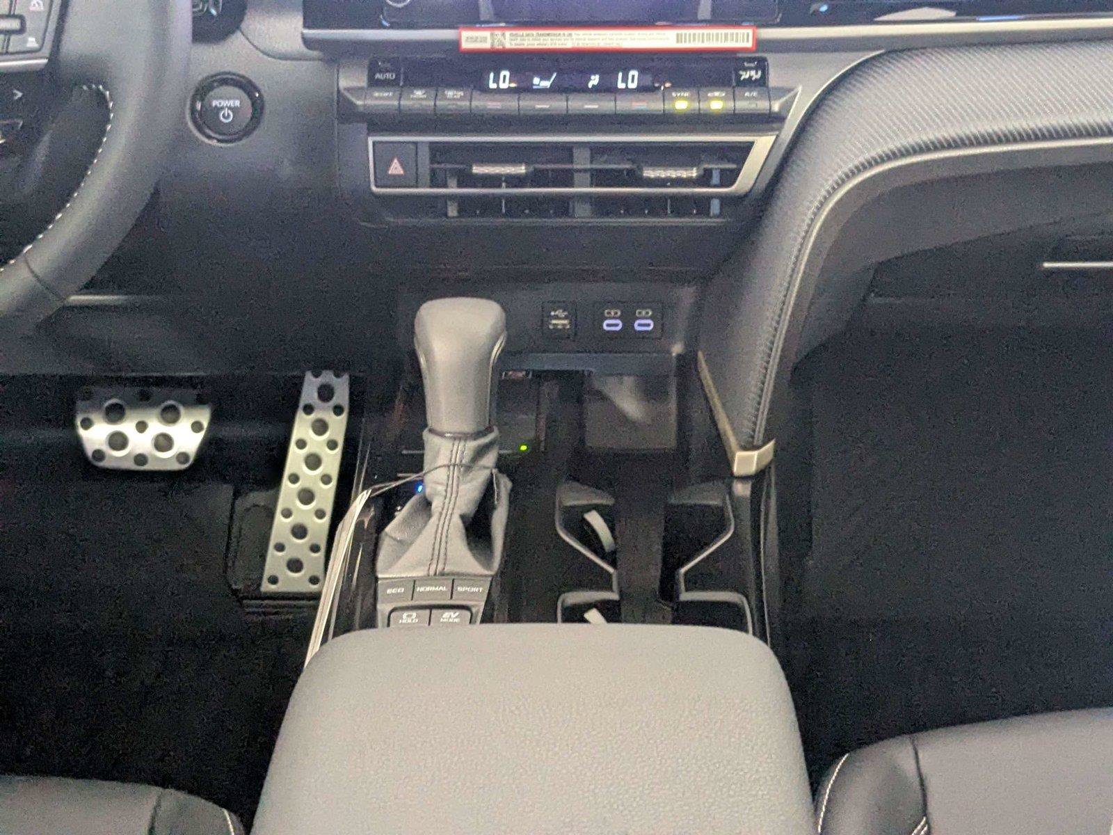 New 2026 Toyota Camry SE FWD image 26