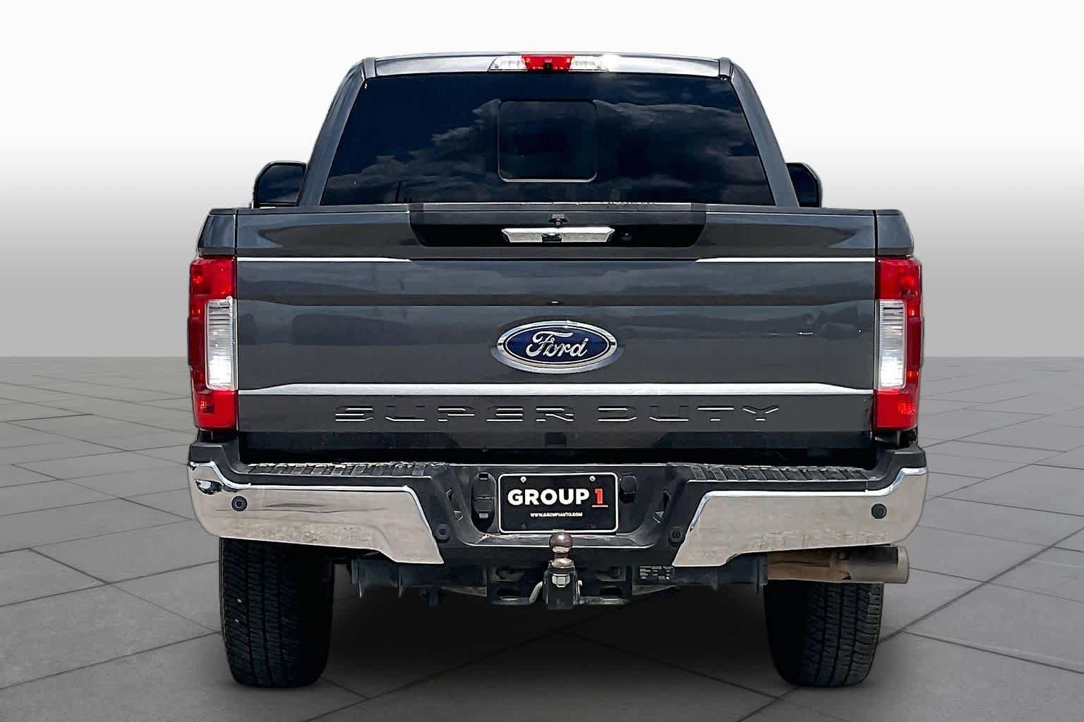 Used 2019 Ford F250 Lariat w/ Lariat Value Package AWD/4WD image 5