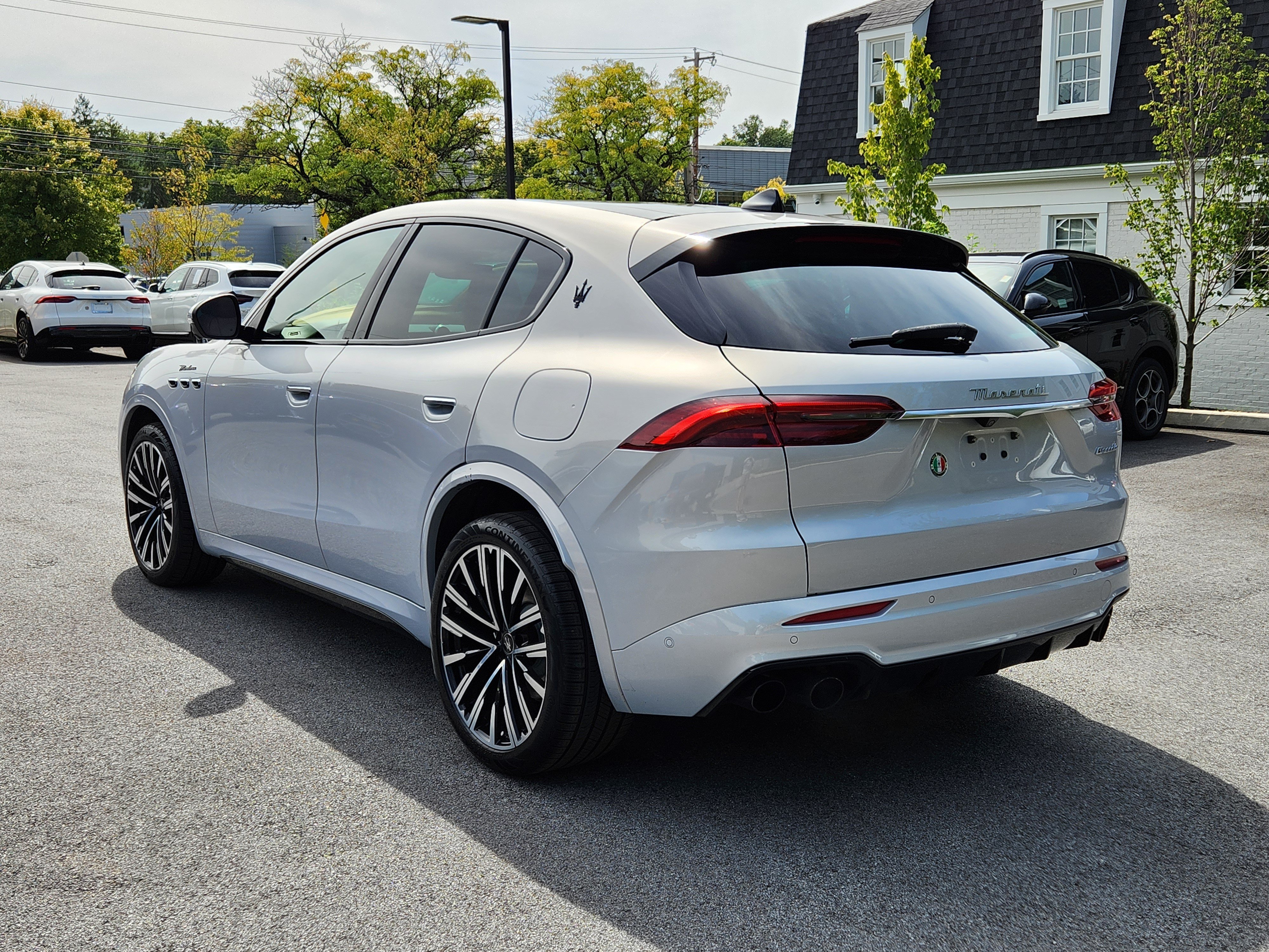 Used 2023 Maserati Grecale Modena AWD/4WD image 3