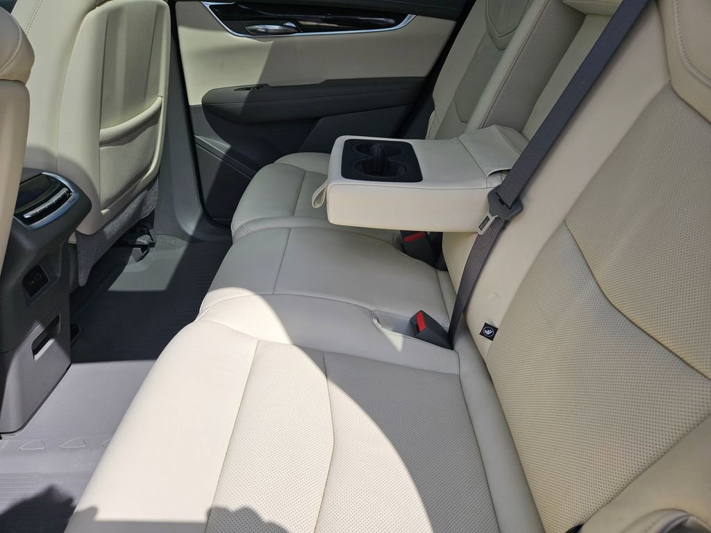 Used 2020 Cadillac XT6 Premium Luxury w/ LPO, Floor Liner Package image 18