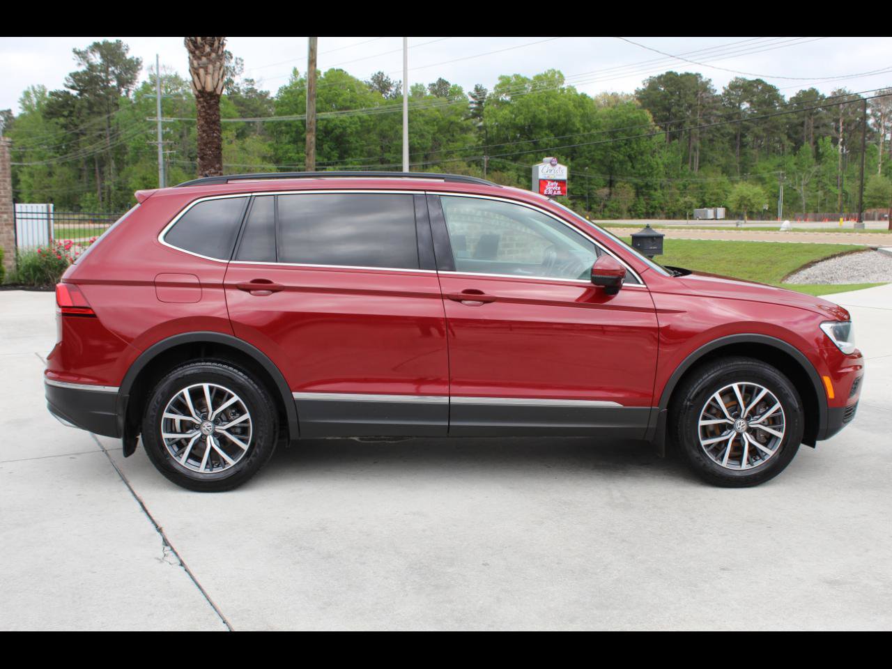 Used 2020 Volkswagen Tiguan S AWD/4WD image 2