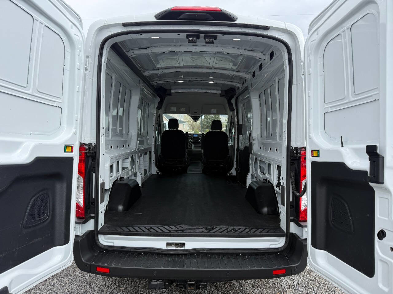 Used 2025 Ford Transit 250 250 AWD 3dr LWB Medium Roof Ca image 22