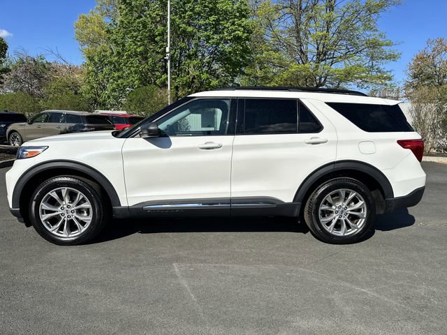 Certified 2023 Ford Explorer XLT w/ Equipment Group 202A image 9