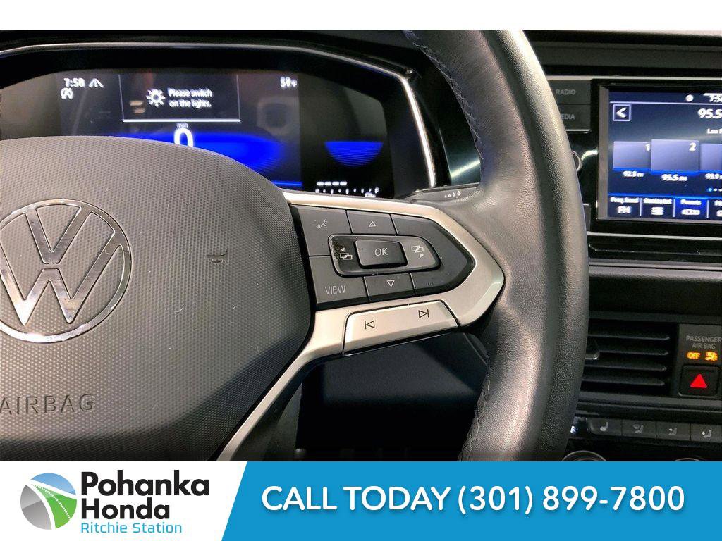 Used 2023 Volkswagen Jetta SE image 22