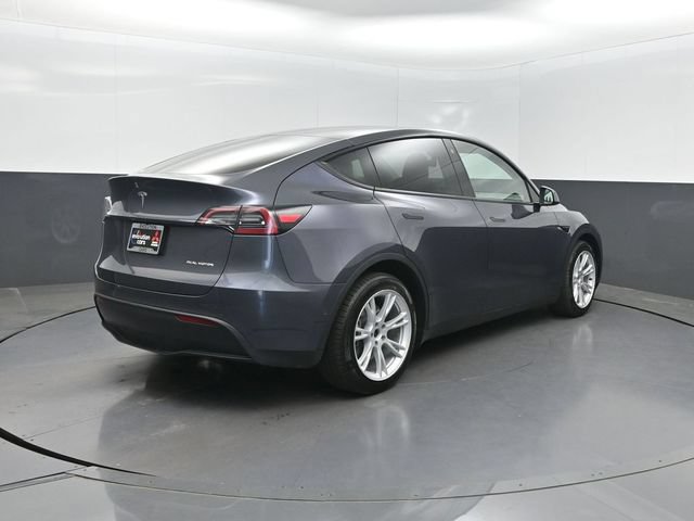 Used 2022 Tesla Model Y Long Range AWD/4WD image 24