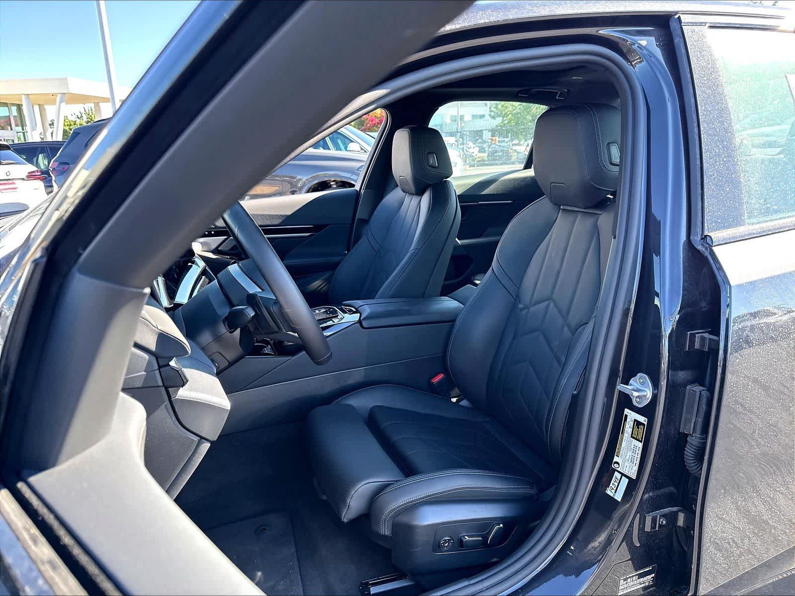 Used 2026 BMW 530i RWD image 21