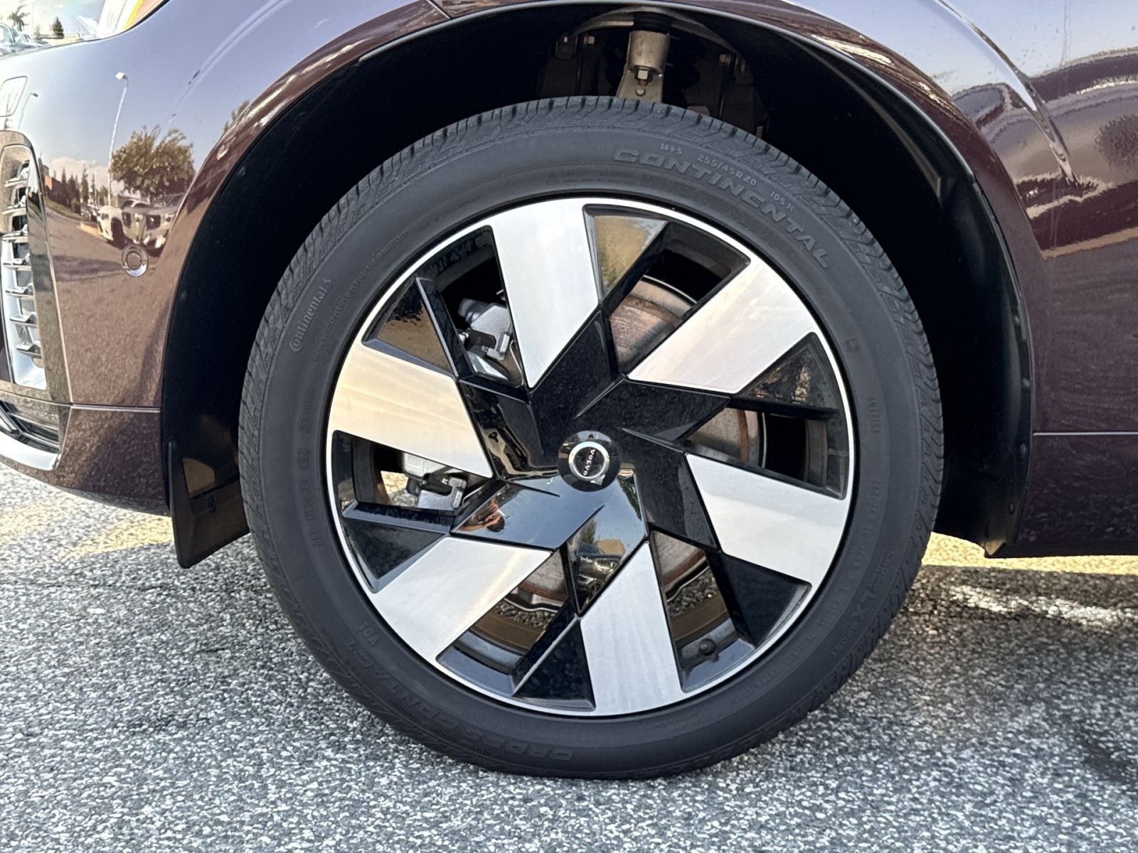 New 2026 Volvo XC60 T8 Ultra w/ Protection Package Premier AWD/4WD image 12