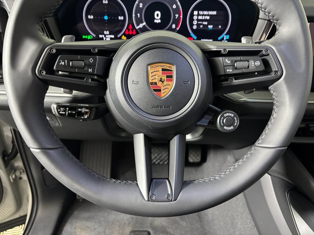 Certified 2026 Porsche Cayenne AWD/4WD image 23
