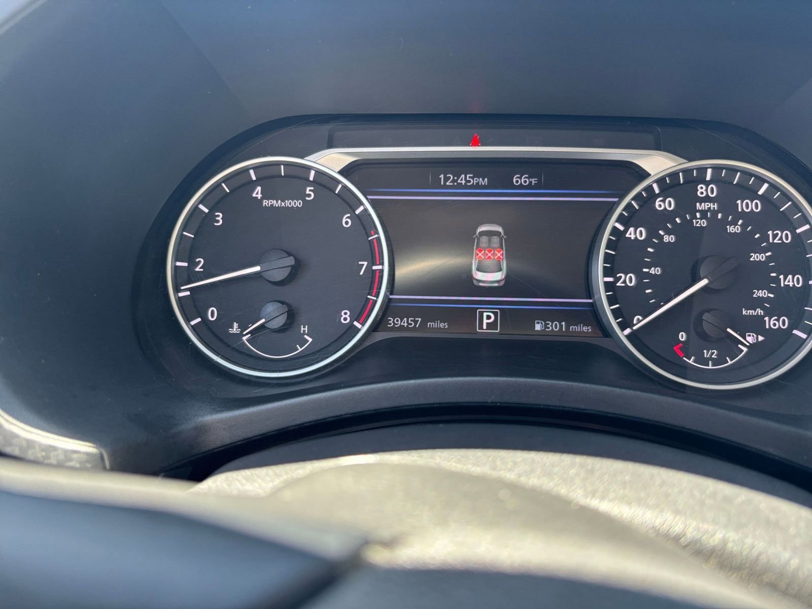 Used 2025 Nissan Sentra SV FWD image 38