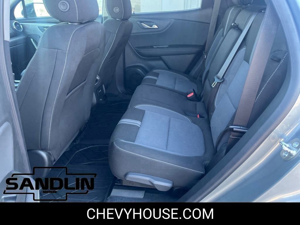New 2025 Chevrolet Blazer LT w/ Midnight/Sport Edition FWD image 24