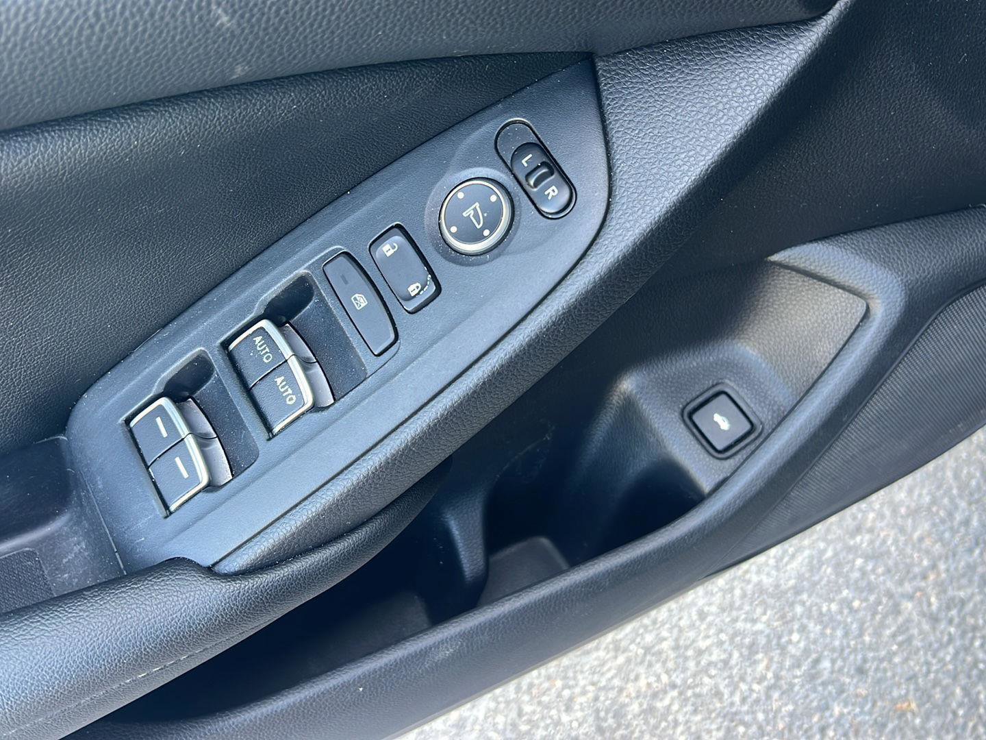 Used 2019 Honda Accord Sport image 31