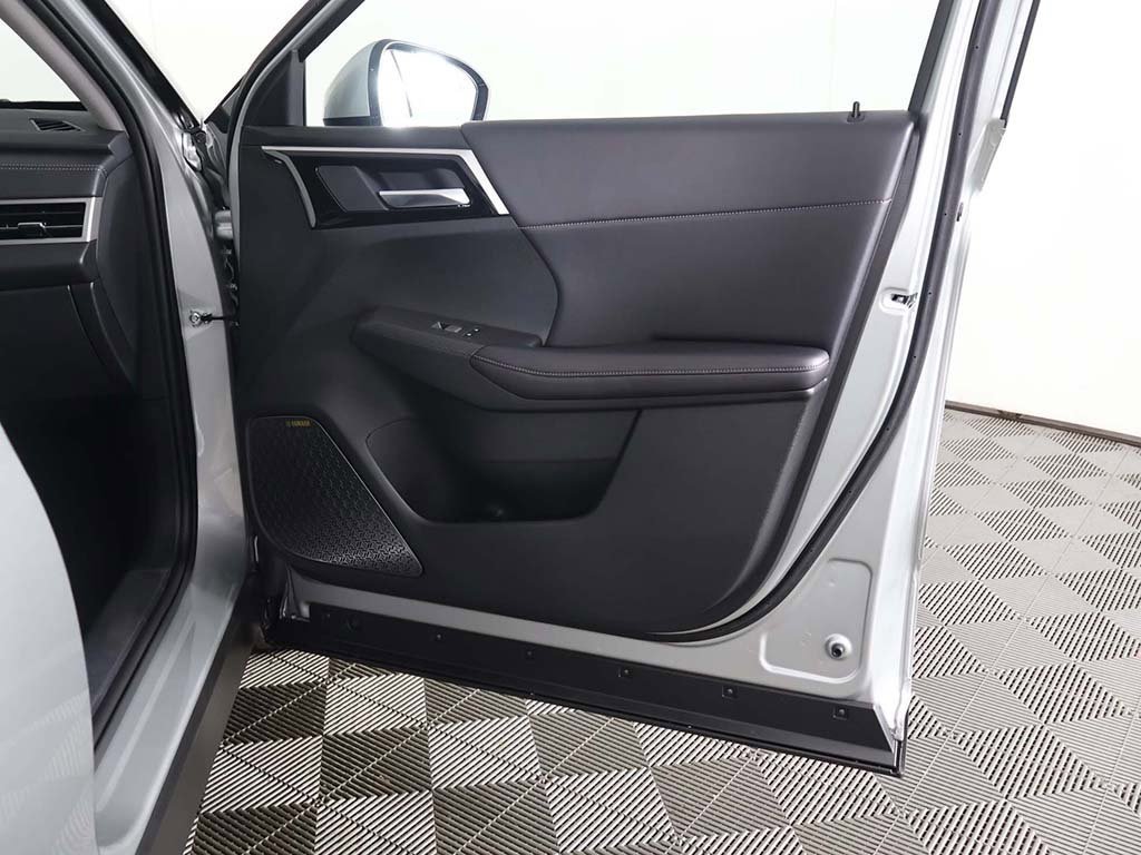New 2025 Mitsubishi Outlander SE image 29